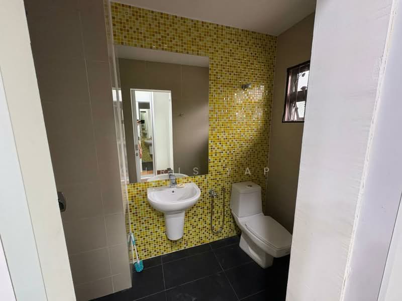 Townhouse for Sale in Petaling Jaya (Selangor) - Chris Yap - Bathroom - PropertyGuru.com.my