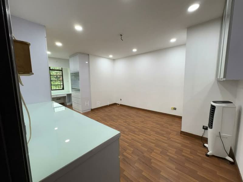 Townhouse for Sale in Petaling Jaya (Selangor) - Chris Yap - Study - PropertyGuru.com.my