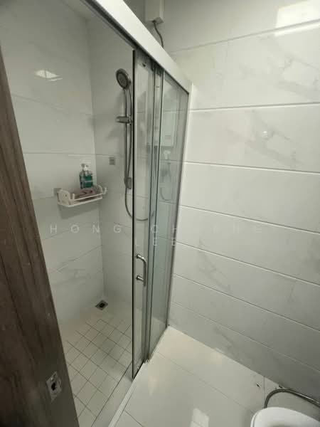 Apartment for Rent at Regalia Park @ Forest City - Hong Charng Lee - Bathroom - PropertyGuru.com.my