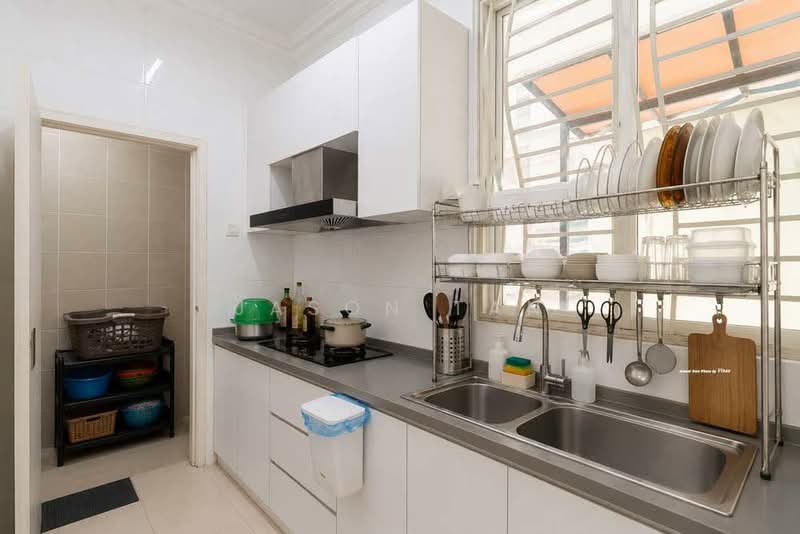 3-storey Terraced House for Sale in Shah Alam (Selangor) - Jason Tan - Kitchen - PropertyGuru.com.my
