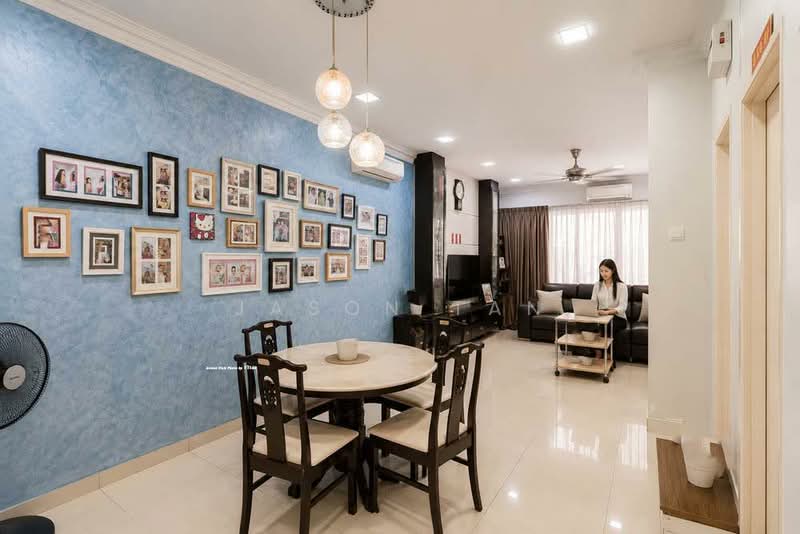 3-storey Terraced House for Sale in Shah Alam (Selangor) - Jason Tan - Living Room - PropertyGuru.com.my