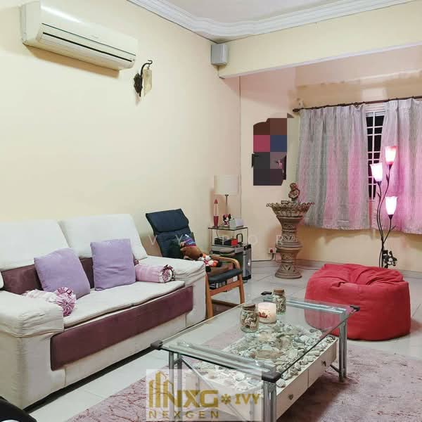 2-storey Terraced House for Sale in Teluk Pulai (Klang) - Ivy Por - Living Room - PropertyGuru.com.my