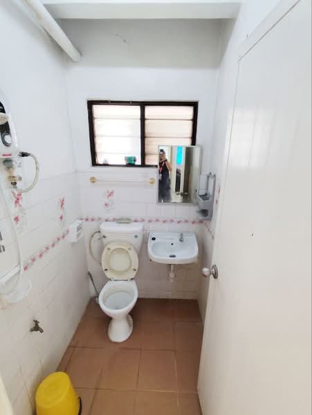 Apartment for Sale at Kenari Apartment - Azmi . - Bathroom - PropertyGuru.com.my