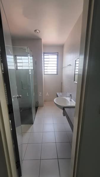 2-storey Terraced House for Sale in Setia Indah 12 (Setia Alam) - Liza AB - Bathroom - PropertyGuru.com.my