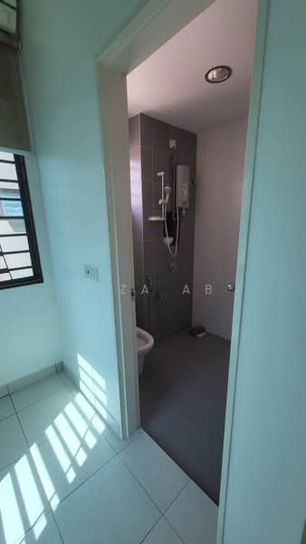 2-storey Terraced House for Sale in Setia Indah 12 (Setia Alam) - Liza AB - Bathroom - PropertyGuru.com.my