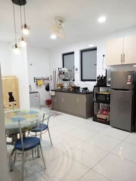 Service Residence for Sale at Kenwingston Skylofts - Shue Sen - Kitchen - PropertyGuru.com.my