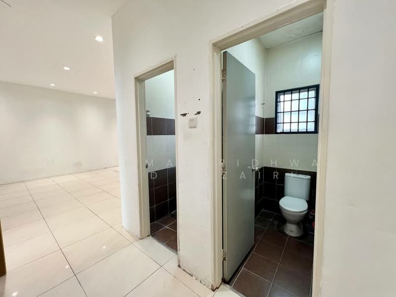 Shop / Office for Sale in Bandar Baru Bangi (Selangor) - Muhammad Ridhwan Mohd Huzairi - Interior - PropertyGuru.com.my