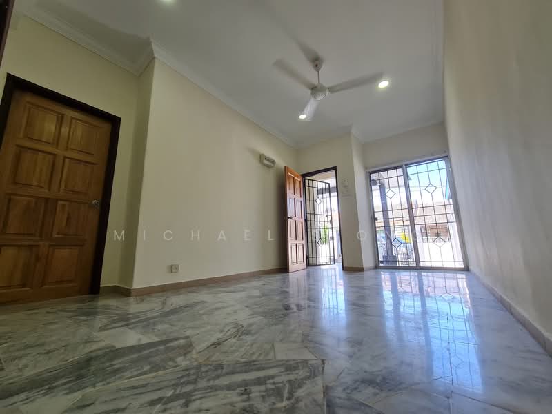 Rumah Teres untuk Dijual di Rawang (Selangor) - Michael Siong - Living Room - PropertyGuru.com.my