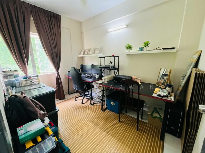 Apartment for Sale at Sri Kenangan - Ashraf Azwan - Study - PropertyGuru.com.my