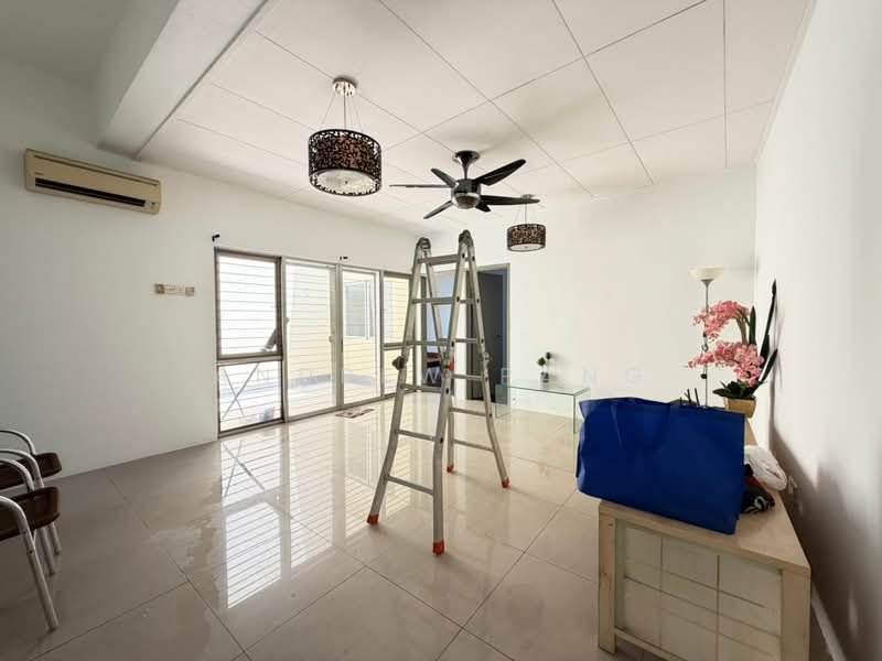 Townhouse for Rent in Kampung Sungai Kayu Ara (Petaling Jaya) - Andrew Pang - Living Room - PropertyGuru.com.my