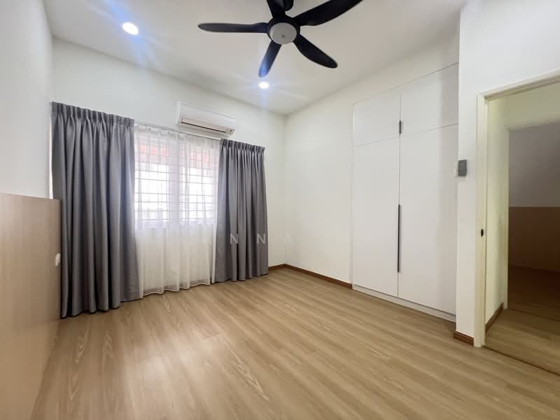 Rumah Teres 2 Tingkat untuk Dijual di Taman Segar (Cheras) - Anna H - Bedroom - PropertyGuru.com.my