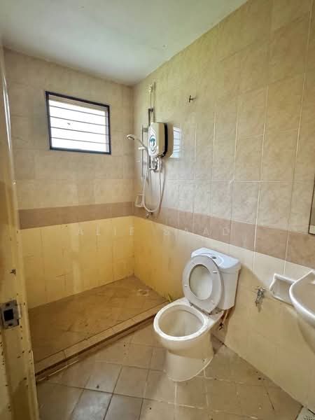 2-storey Terraced House for Sale in Bukit Jelutong (Shah Alam) - Alif Saad - PropertyGuru.com.my