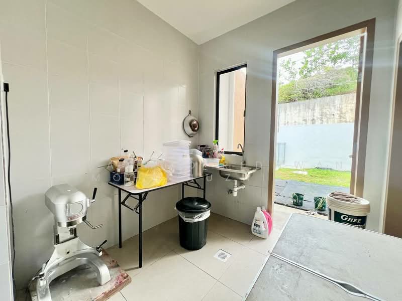 Terraced House for Sale in Kampung Desa Putra (Dengkil) - Muhammad Ridhwan Mohd Huzairi - Kitchen - PropertyGuru.com.my