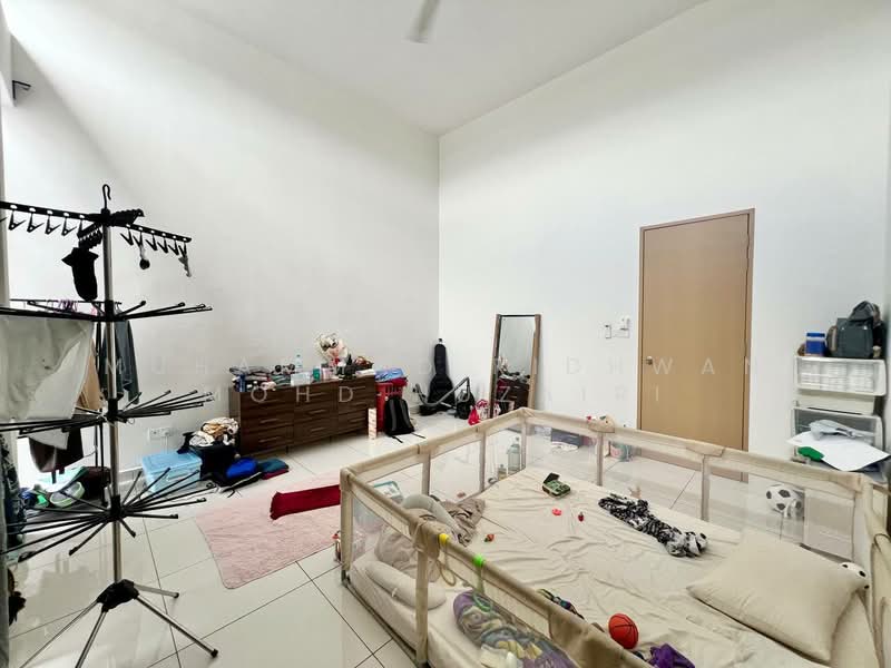 Terraced House for Sale in Kampung Desa Putra (Dengkil) - Muhammad Ridhwan Mohd Huzairi - Bedroom - PropertyGuru.com.my
