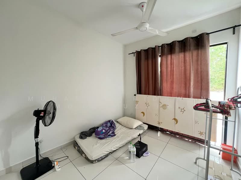 Terraced House for Sale in Kampung Desa Putra (Dengkil) - Muhammad Ridhwan Mohd Huzairi - Bedroom - PropertyGuru.com.my