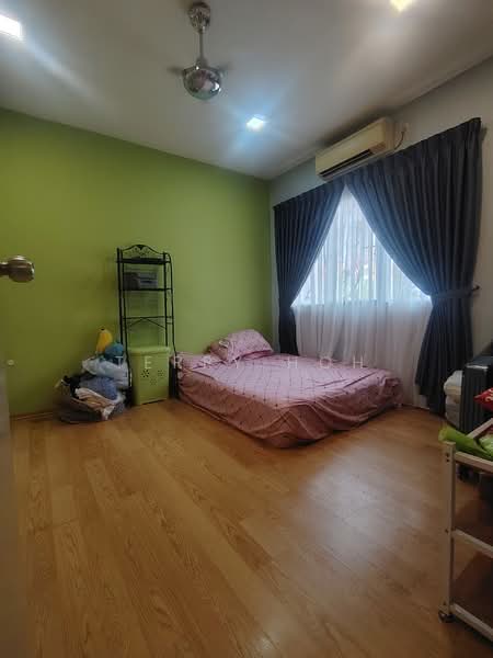 Rumah Teres 2.5 Tingkat untuk Dijual di Taman Bukit Serdang (Seri Kembangan) - Terry Hoh - Bedroom - PropertyGuru.com.my