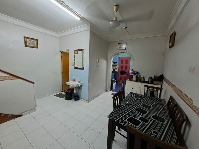 Rumah Teres 2-Tingkat untuk Dijual di Batu Caves (Selangor) - Ken Lai - Dining area - PropertyGuru.com.my