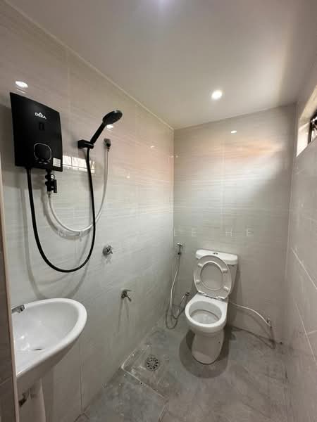 Rumah Teres 1 Tingkat untuk Dijual di Taman Pelangi (Johor Bahru) - Michelle He - Bathroom - PropertyGuru.com.my