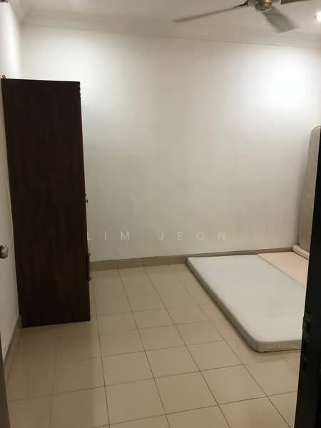 2-storey Terraced House for Sale in Bandar Bukit Tinggi (Klang) - Lim Jeon - Bedroom - PropertyGuru.com.my