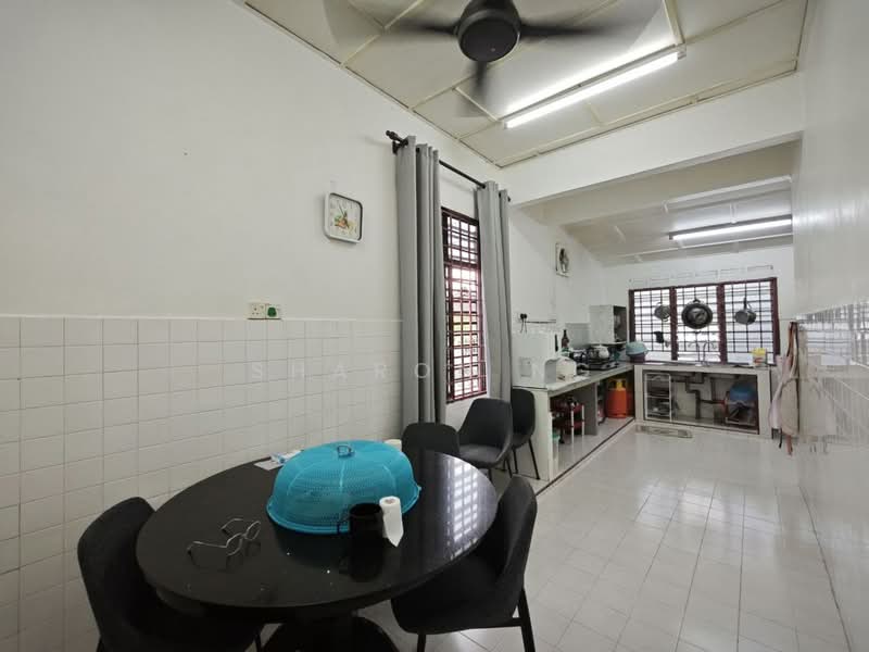 1-storey Terraced House for Sale in Taman Skudai Baru (Skudai) - Sharon Ng - Kitchen - PropertyGuru.com.my