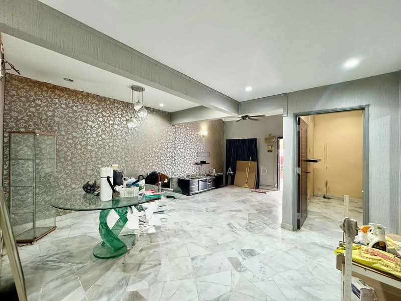 Rumah Teres 1.5 Tingkat untuk Dijual di Usj 2 (Subang Jaya) - Shiqin Saidin - Living Room - PropertyGuru.com.my