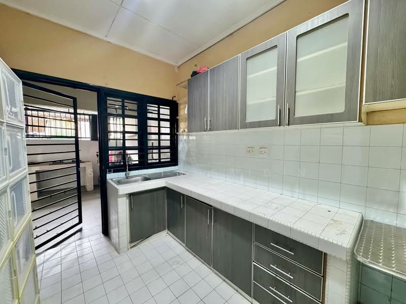 Rumah Teres 1.5 Tingkat untuk Dijual di Usj 2 (Subang Jaya) - Shiqin Saidin - Kitchen - PropertyGuru.com.my