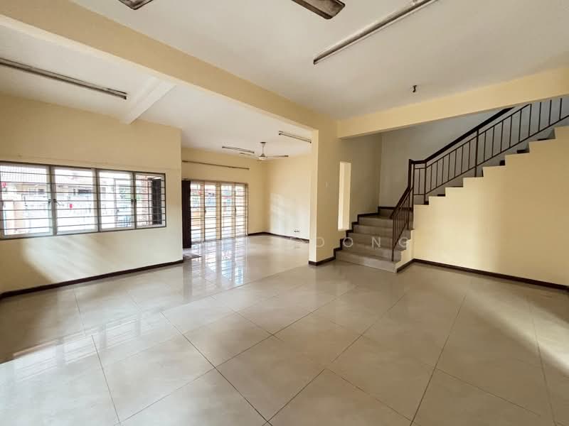 Semi-Detached House for Sale in Taman Usahawan (Kepong) - Louis Foong - Living Room - PropertyGuru.com.my