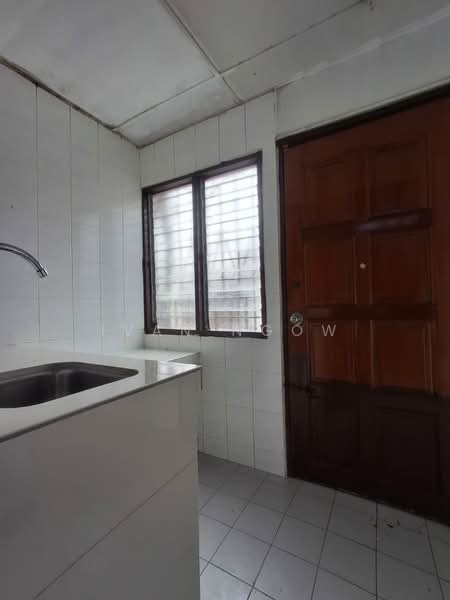 Rumah Teres untuk Disewa di SS12 (Subang Jaya) - Ivan Ngow - Kitchen - PropertyGuru.com.my