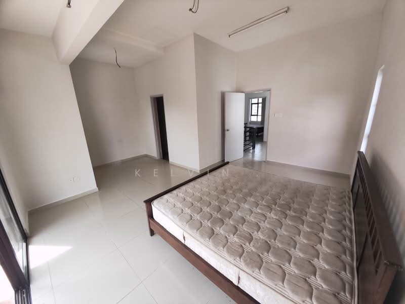 2-storey Terraced House for Sale in Bandar Tasik Puteri (Rawang) - Kelvin . - Bedroom - PropertyGuru.com.my