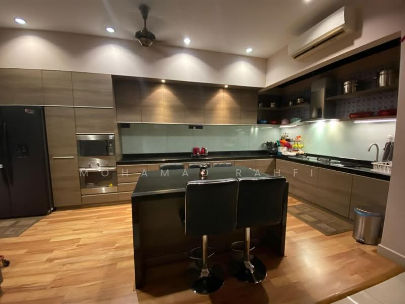 Cluster House for Sale in Taman Sutera Utama (Skudai) - Mohamad Rahfi - Kitchen - PropertyGuru.com.my
