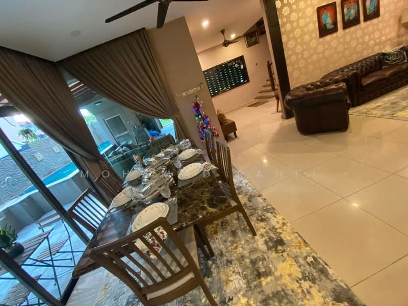 Cluster House for Sale in Taman Sutera Utama (Skudai) - Mohamad Rahfi - Dining Room - PropertyGuru.com.my