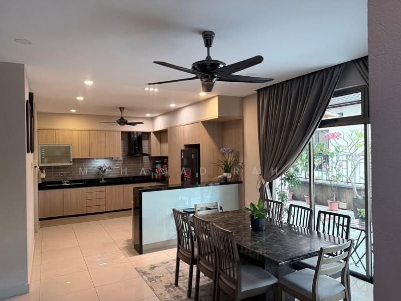 Cluster House for Sale in Taman Sutera Utama (Skudai) - Mohamad Rahfi - Kitchen - PropertyGuru.com.my