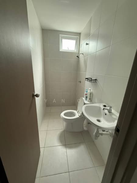 Condominium for Sale at D'Aman Residence - Ryan Ooi - Bathroom - PropertyGuru.com.my
