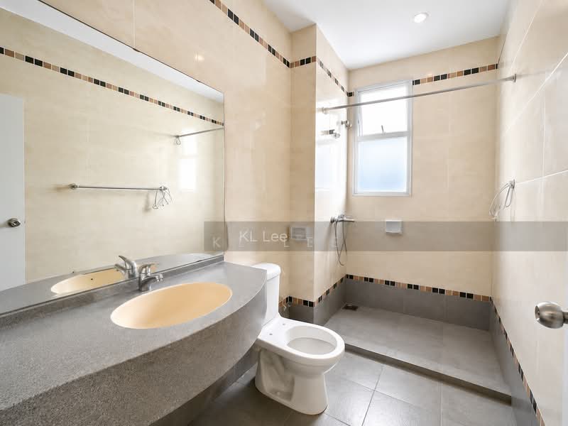 Rumah Berkembar untuk Dijual di Kemuning Utama Palma (Shah Alam) - KL Lee - Bathroom - PropertyGuru.com.my