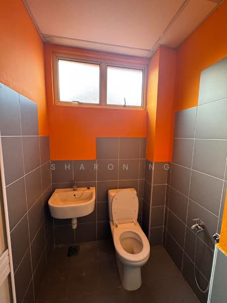 Shop for Sale in Taman Ungku Tun Aminah (Skudai) - Sharon Ng - Bathroom - PropertyGuru.com.my