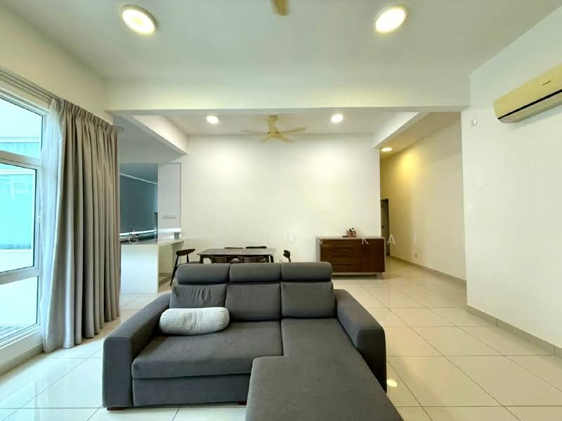 Kondominium untuk Disewa di Ferringhi Residence - Gan Chun Kai - Living Room - PropertyGuru.com.my