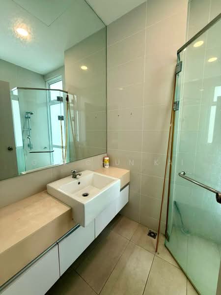 Kondominium untuk Disewa di Ferringhi Residence - Gan Chun Kai - Bathroom - PropertyGuru.com.my