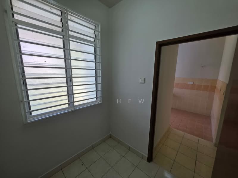 2-storey Terraced House for Sale in Bandar Tasik Kesuma (Beranang) - KK HEW - Interior - PropertyGuru.com.my