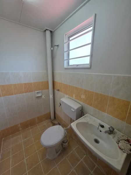 2-storey Terraced House for Sale in Bandar Tasik Kesuma (Beranang) - KK HEW - Bathroom - PropertyGuru.com.my
