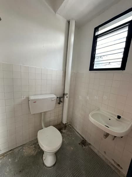 Rumah Teres 2 Tingkat untuk Dijual di Bercham (Ipoh) - Marcus Seng - Bathroom - PropertyGuru.com.my