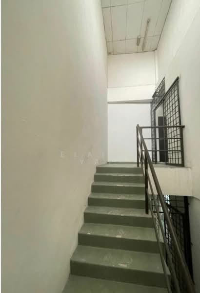 Kedai untuk Disewa di Bandar Seri Putra (Bangi) - Elaine Yap - Corridor - PropertyGuru.com.my