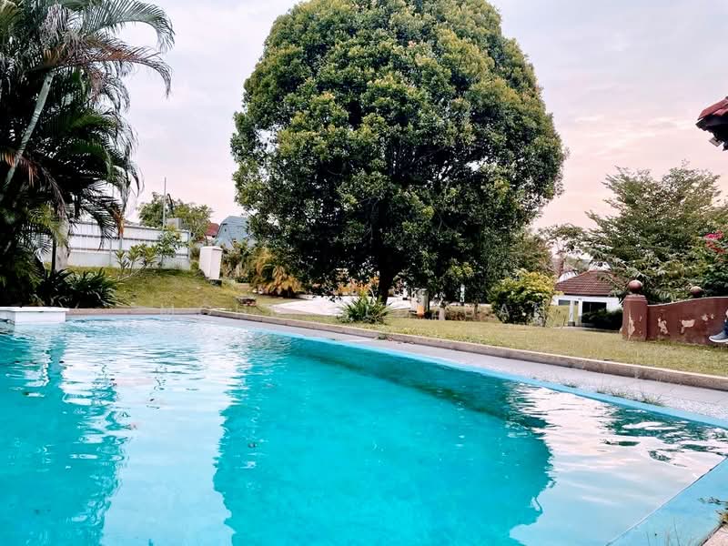 Rumah Banglo untuk Dijual di Alor Gajah (Melaka) - Mohd Redzuan - Pool - PropertyGuru.com.my