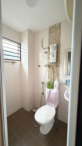 Apartment for Sale at Taman Cheras Intan - Eric Chan Kok Hoo - Bathroom - PropertyGuru.com.my