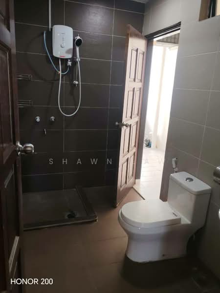 Kondominium untuk Disewa di Putri Indah Condominium - Shawn Law - Bathroom - PropertyGuru.com.my