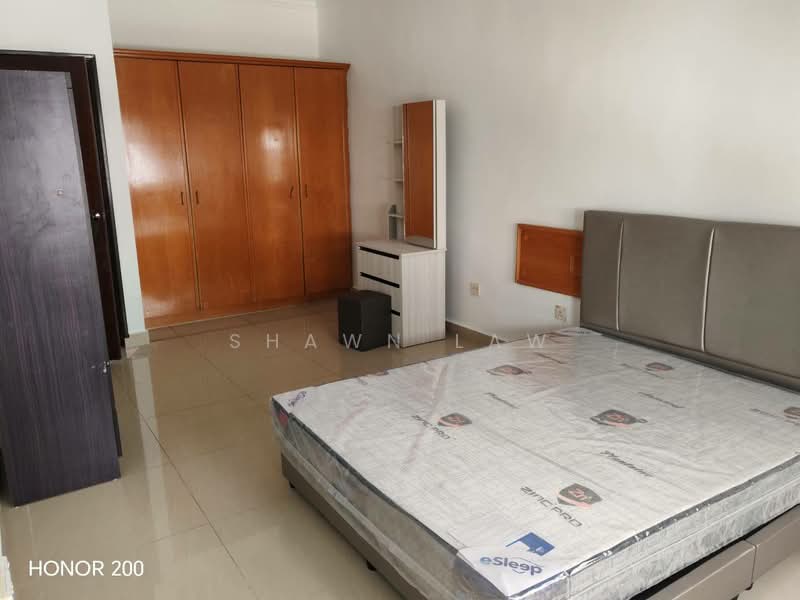 Kondominium untuk Disewa di Putri Indah Condominium - Shawn Law - Bedroom - PropertyGuru.com.my