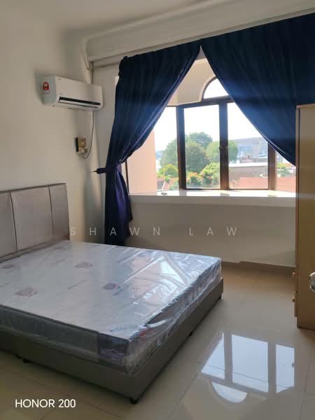 Kondominium untuk Disewa di Putri Indah Condominium - Shawn Law - Bedroom - PropertyGuru.com.my