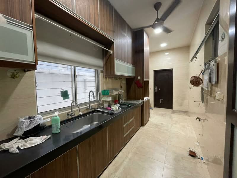 Rumah Berkembar untuk Dijual di Anggun 2 Residence (Rawang) - Steven Lee - Kitchen - PropertyGuru.com.my