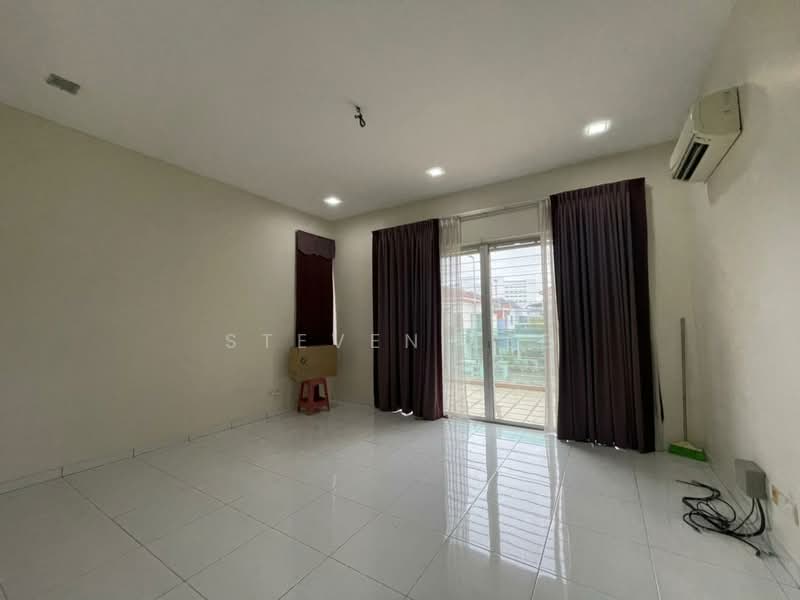 Rumah Berkembar untuk Dijual di Anggun 2 Residence (Rawang) - Steven Lee - Living Room - PropertyGuru.com.my