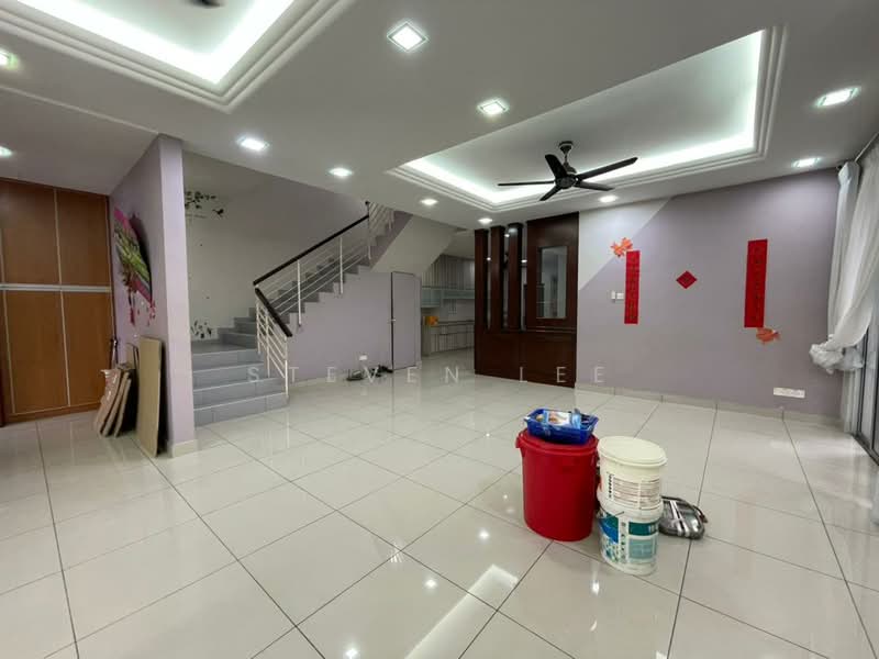 Rumah Berkembar untuk Dijual di Anggun 2 Residence (Rawang) - Steven Lee - Living Room - PropertyGuru.com.my