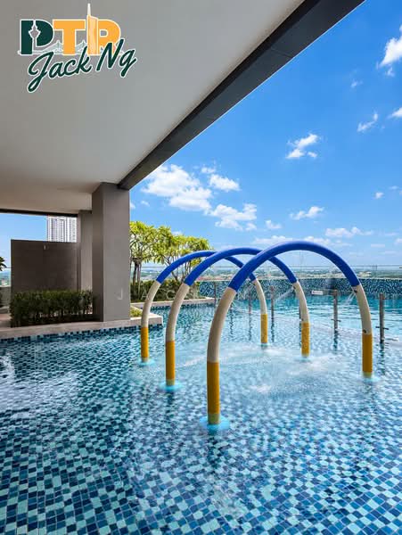 Servis Apartment untuk Disewa di Rubica @ Harbour Place - Jack Ng - Pool - PropertyGuru.com.my